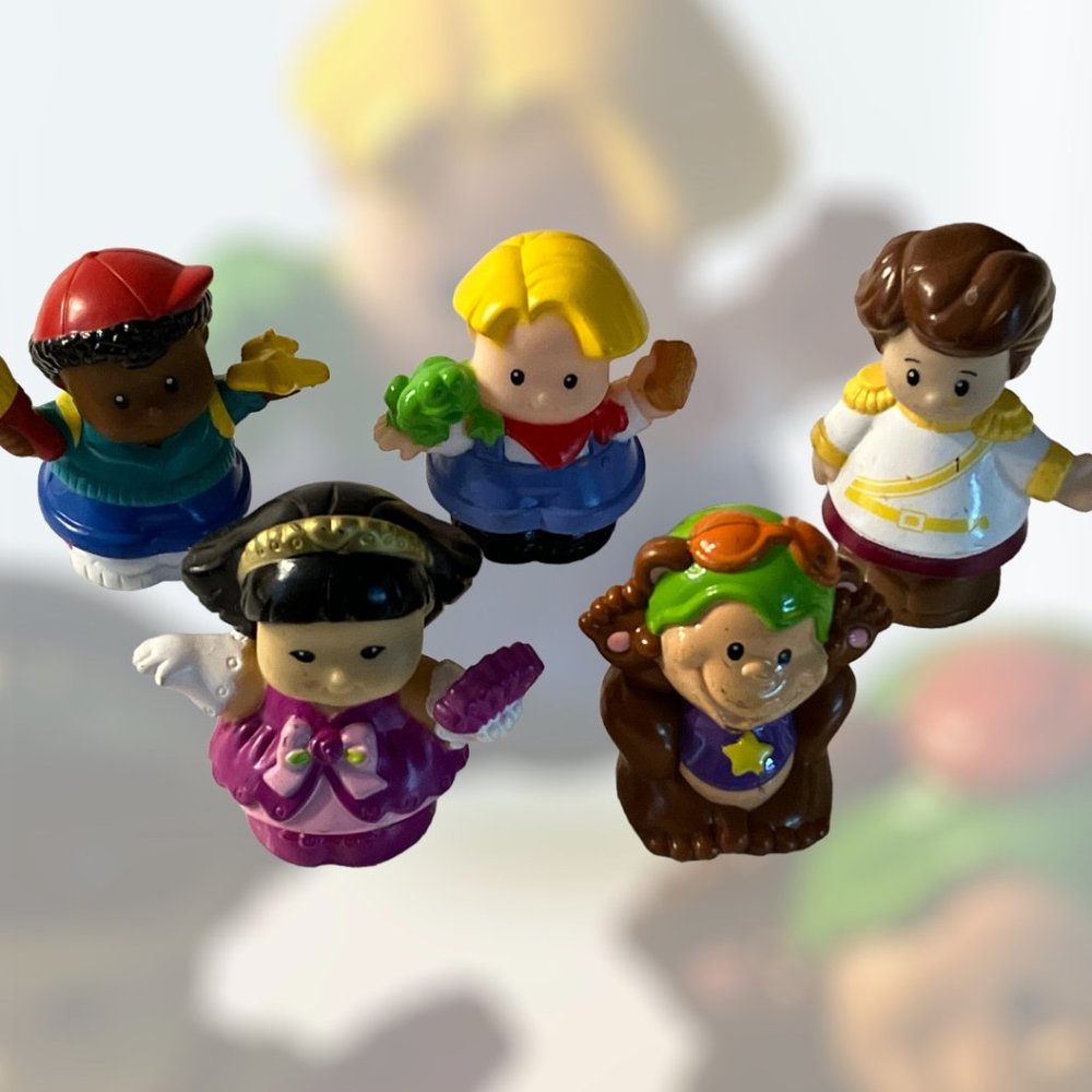 Fisher Price Little People Figures Lot of 5 1998, 2002/03 & 2013 some blemishes